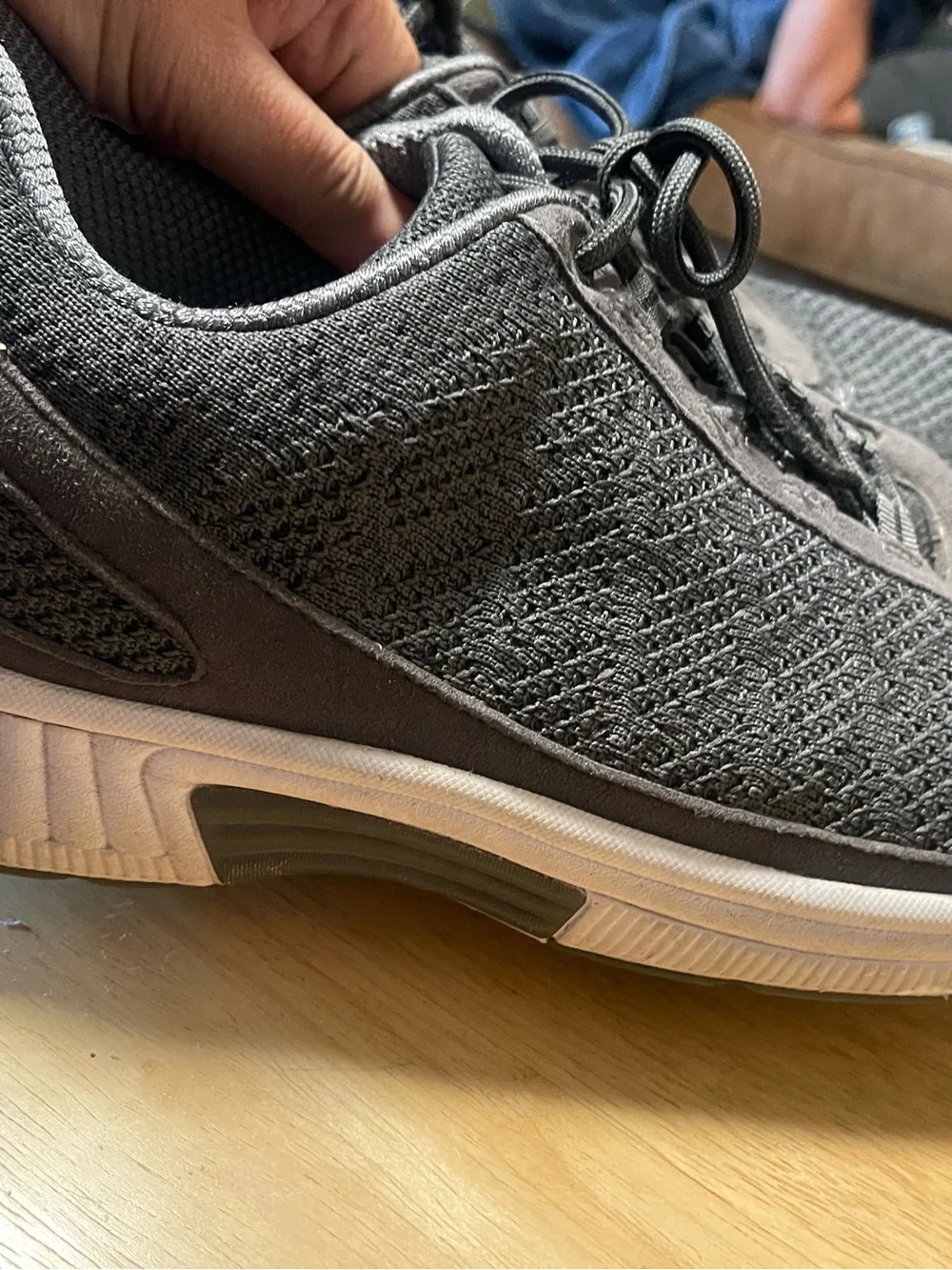 OrthoFeet Lava Stretch Knit Gray Men's Lace Shoes Size US 13 WIDE Nice Sneakers!
